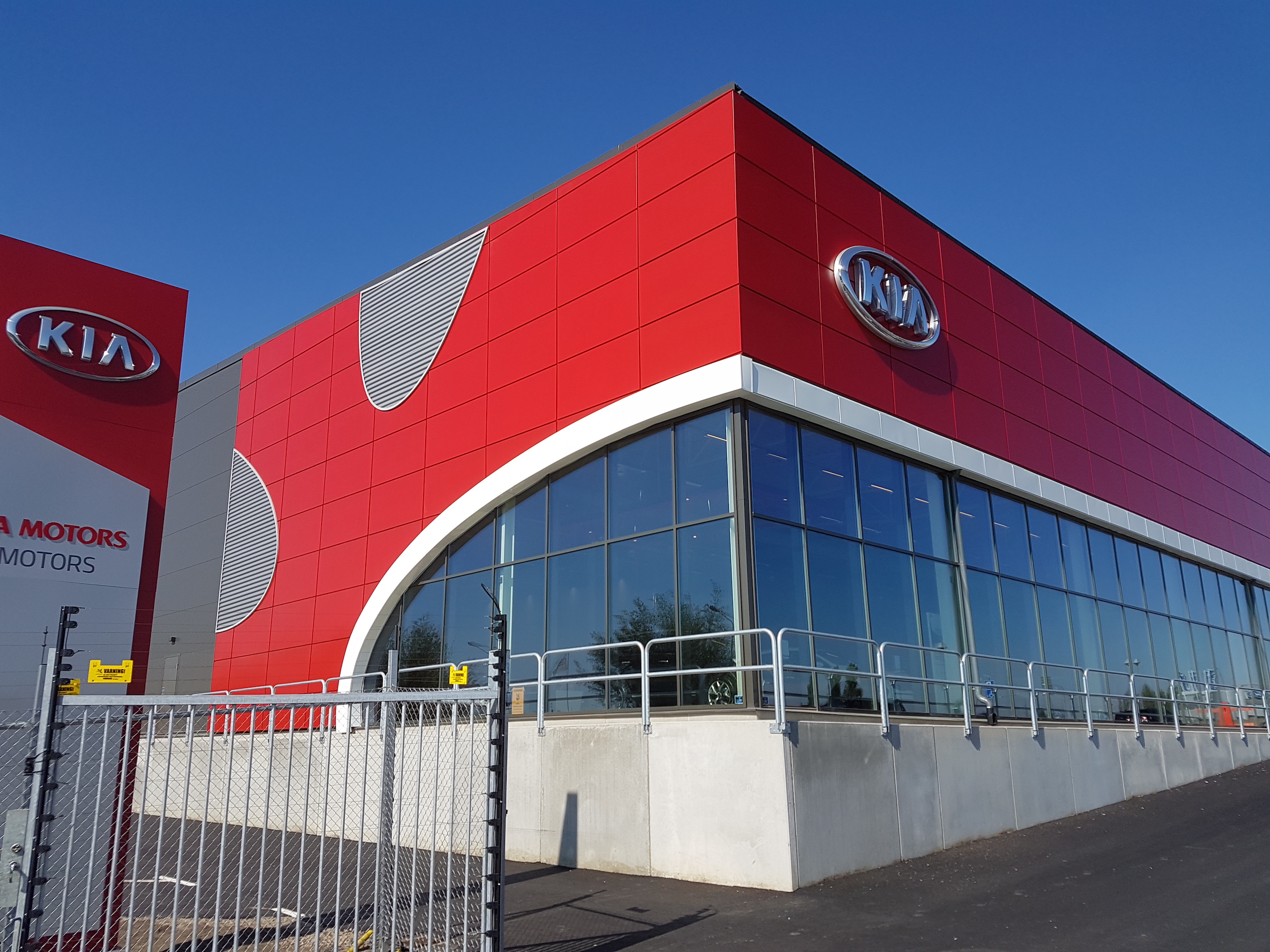 Fasad och fasadskyltar från Alfa Neon på KIA Motors